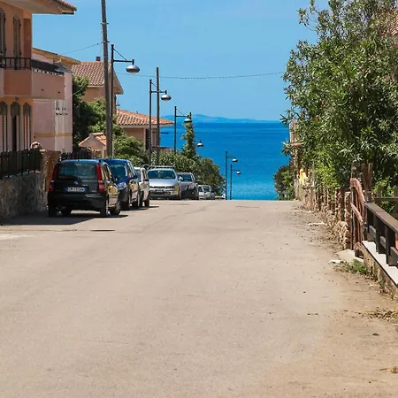 Via Discesa Alla Spiaggia 31 *